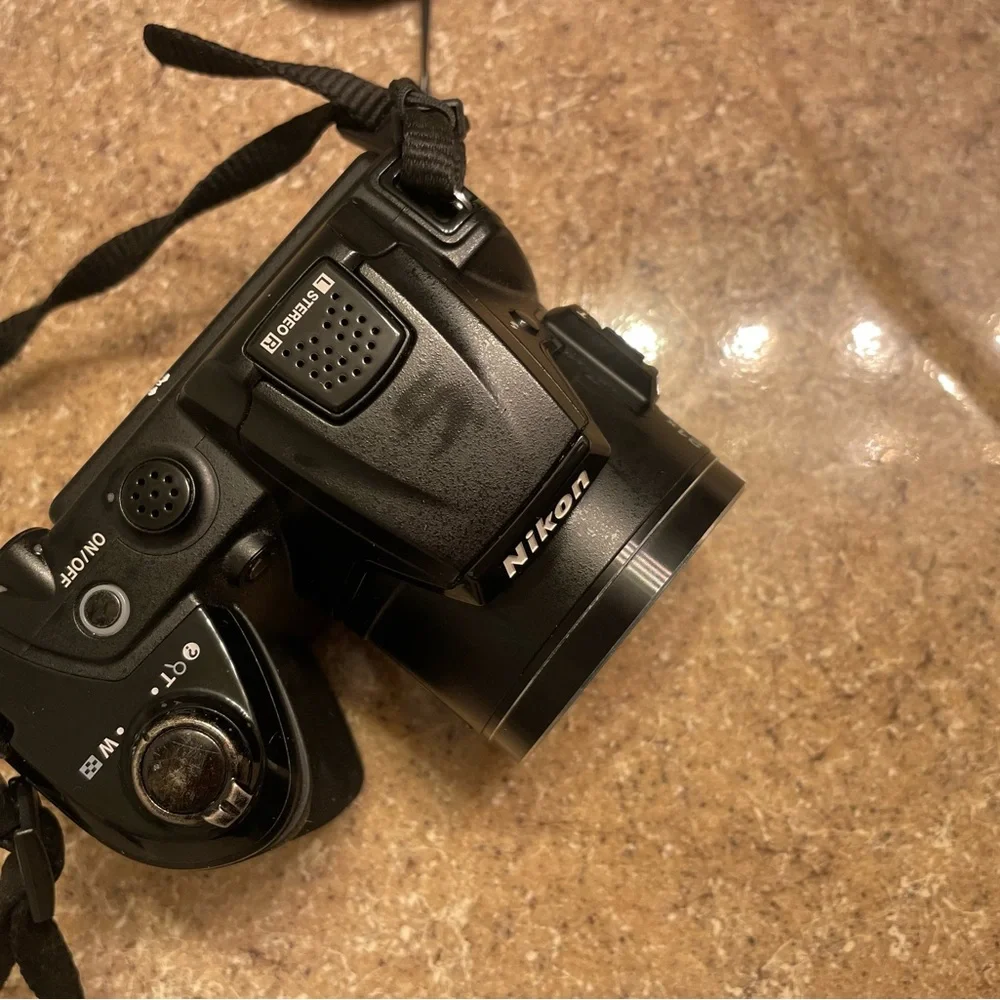 Nikon COOLPIX L120 Camera and Case